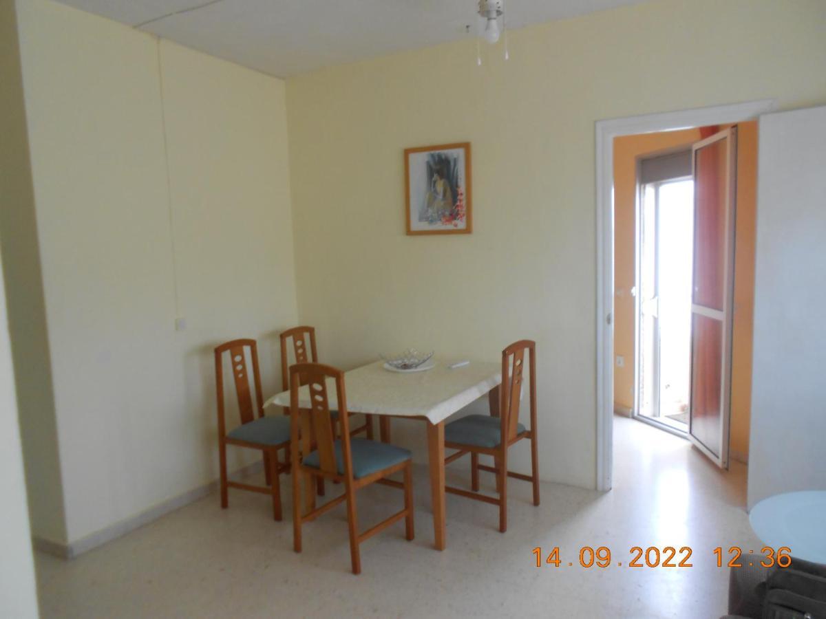 Apartment On The Sea Торевьиа Экстерьер фото